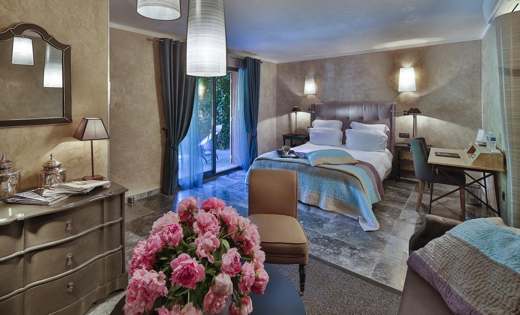 Hostellerie Les Gorges De Pennafort Callas Szoba fotó